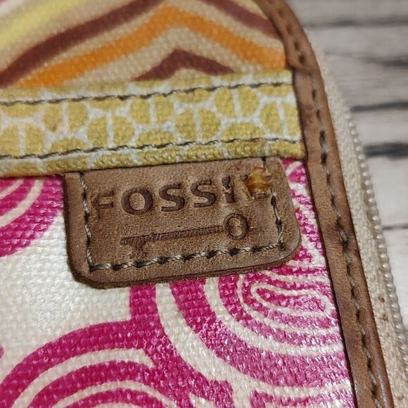 Fossil Key-Per Zipper Wristlet Vintage - Picture 2 of 13